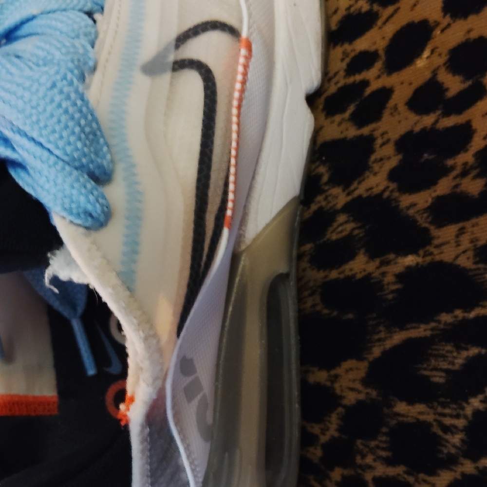 Nike White and Blue Sneakers with Chunky Sole - Picture 6 of 12